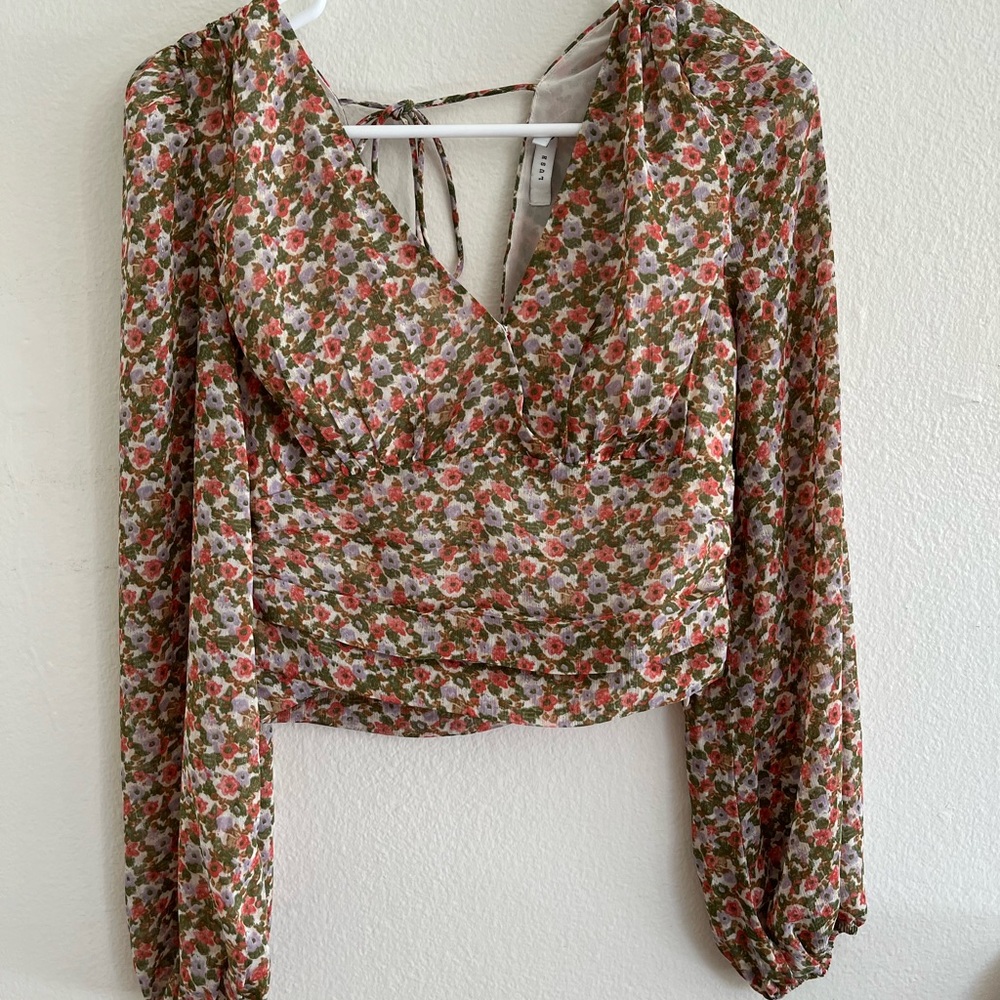 Lush Tie Back Long Sleeve Crop